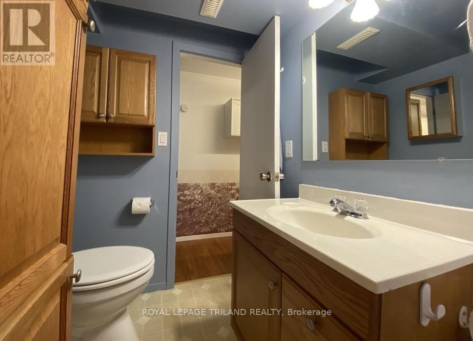 B23 - 9910 Northville Crescent, Lambton Shores, Ontario  N0M 2N0 - Photo 25 - X12200793