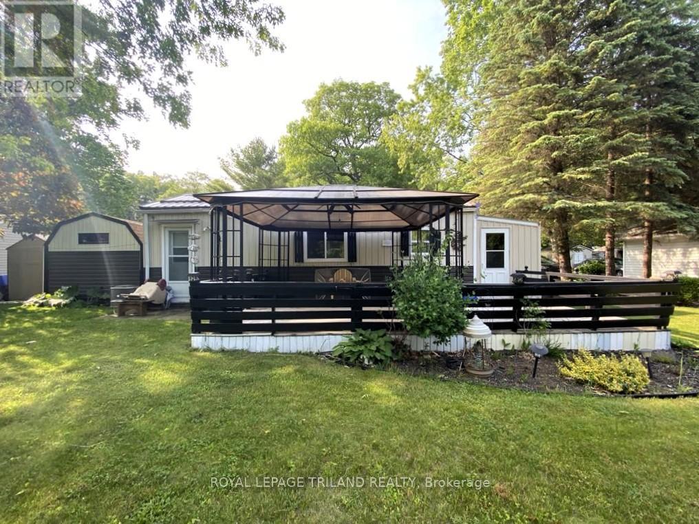 B23 - 9910 Northville Crescent, Lambton Shores, Ontario  N0M 2N0 - Photo 28 - X12200793