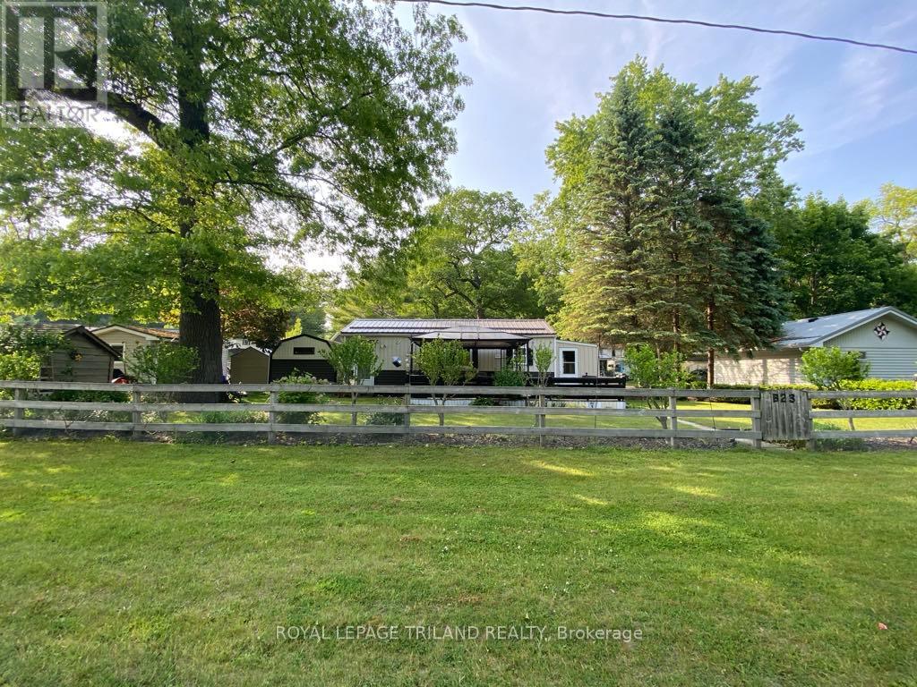 B23 - 9910 Northville Crescent, Lambton Shores, Ontario  N0M 2N0 - Photo 33 - X12200793