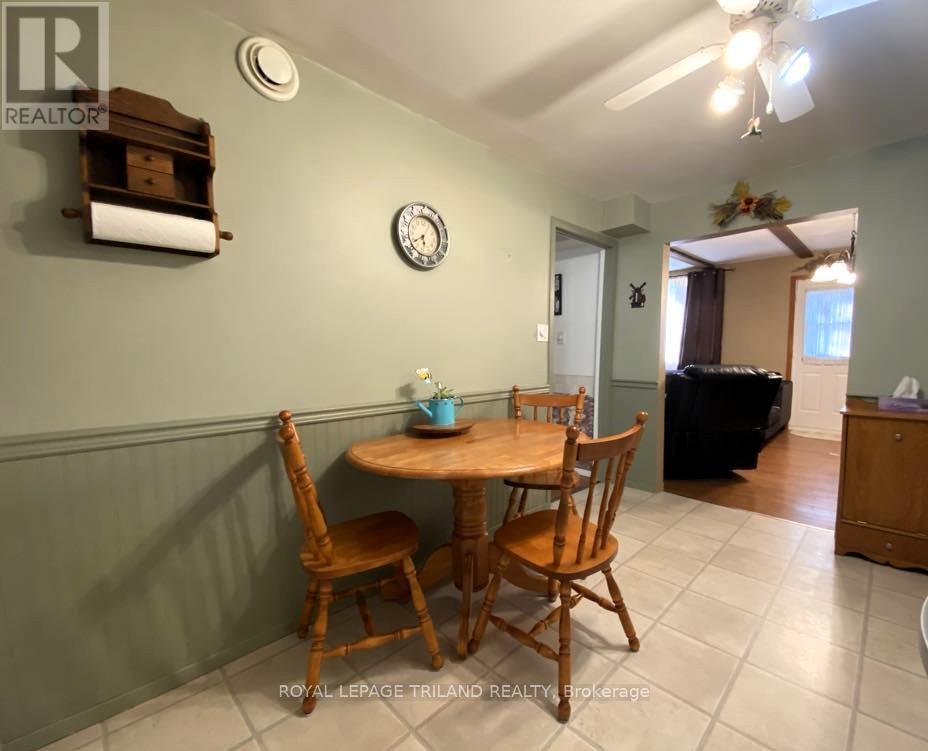 B23 - 9910 Northville Crescent, Lambton Shores, Ontario  N0M 2N0 - Photo 9 - X12200793