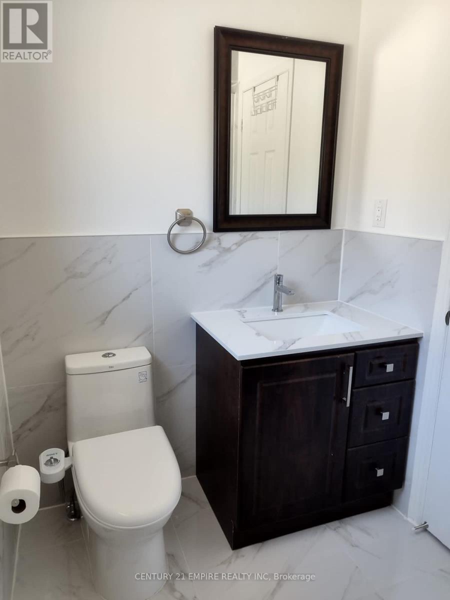 122 Muirland Crescent, Brampton, Ontario  L6X 4G2 - Photo 4 - W12200682