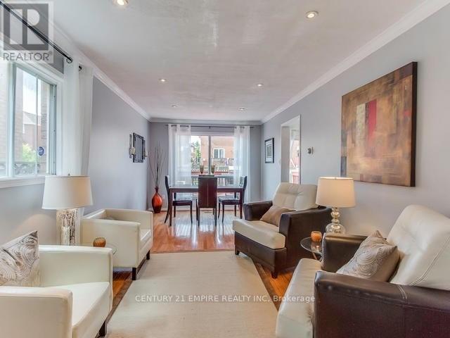 122 Muirland Crescent, Brampton, Ontario  L6X 4G2 - Photo 5 - W12200682