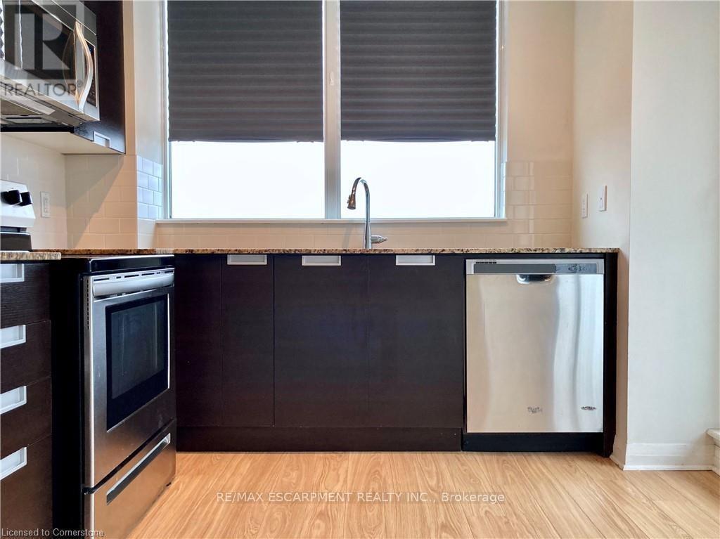 2307 - 75 Eglington Avenue W, Mississauga, Ontario  L5R 0E5 - Photo 11 - W12200684