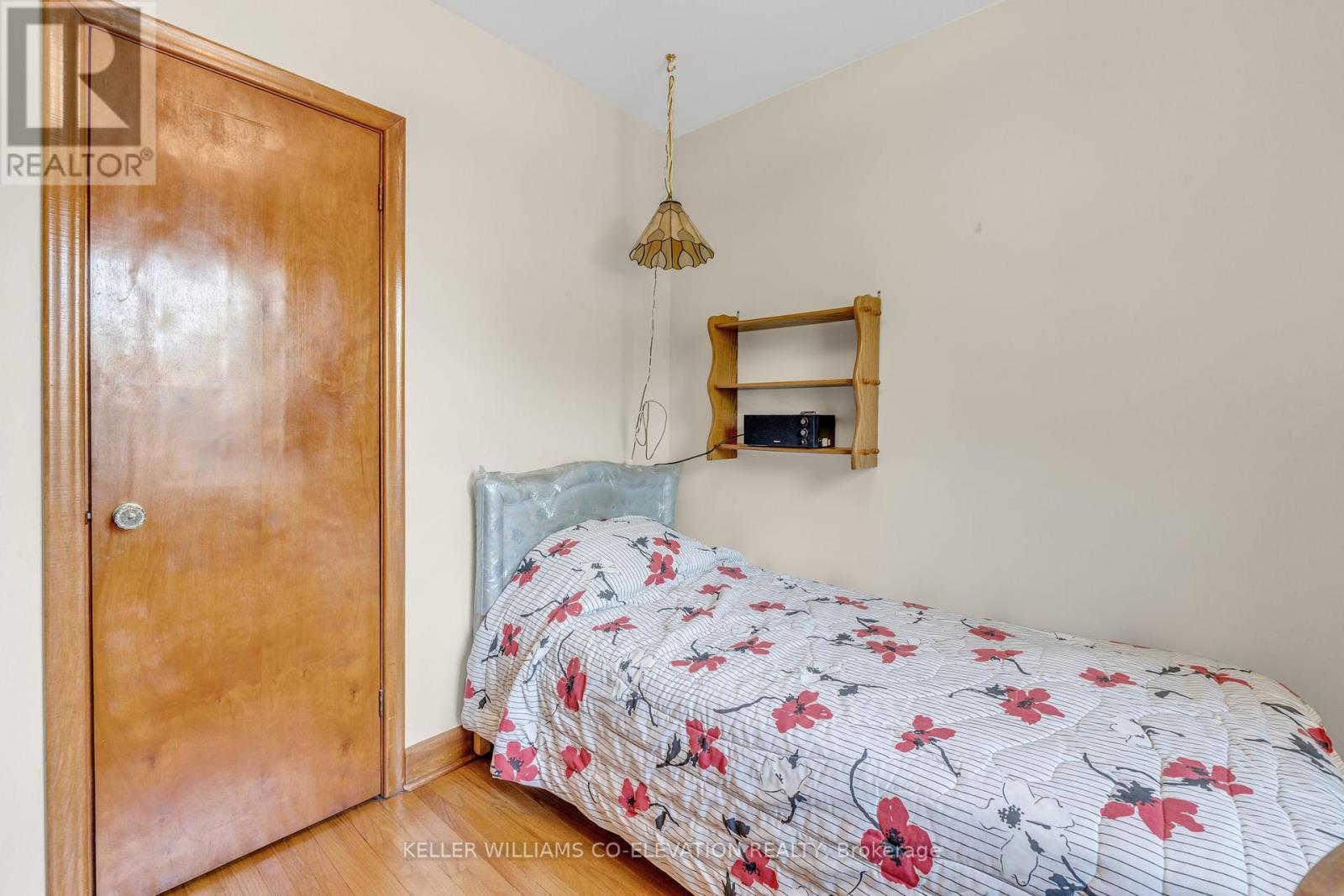 10 Robindale Avenue, Toronto, Ontario  M8W 4A9 - Photo 21 - W12200694