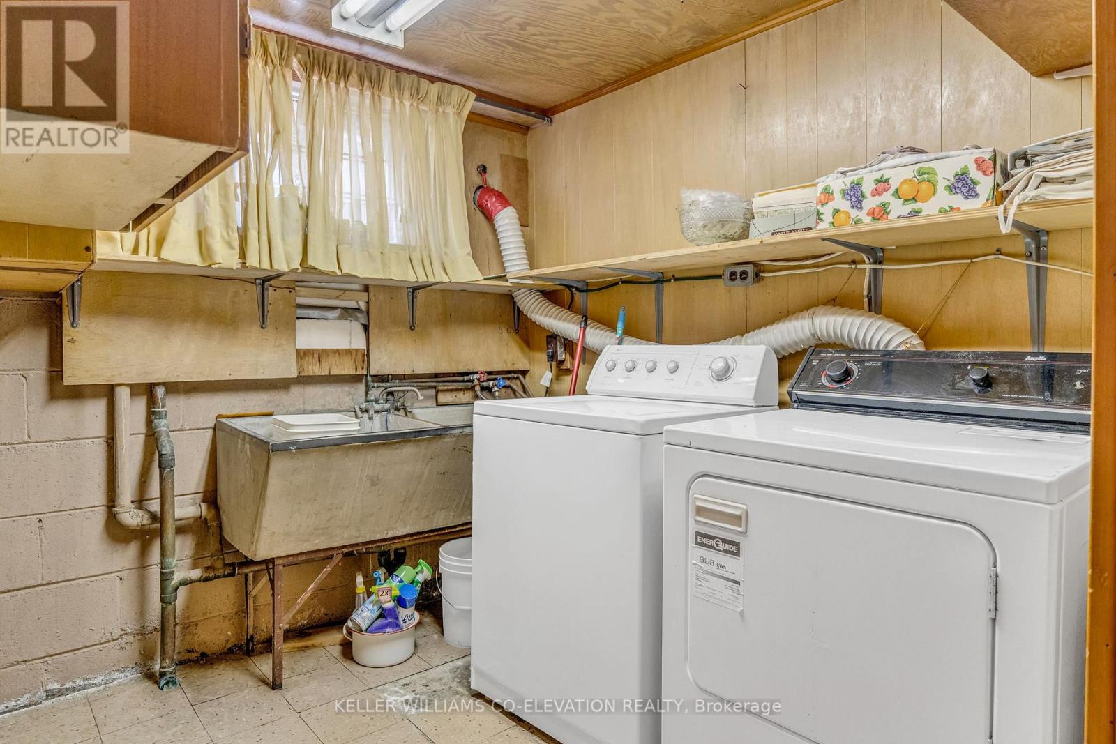10 Robindale Avenue, Toronto, Ontario  M8W 4A9 - Photo 26 - W12200694
