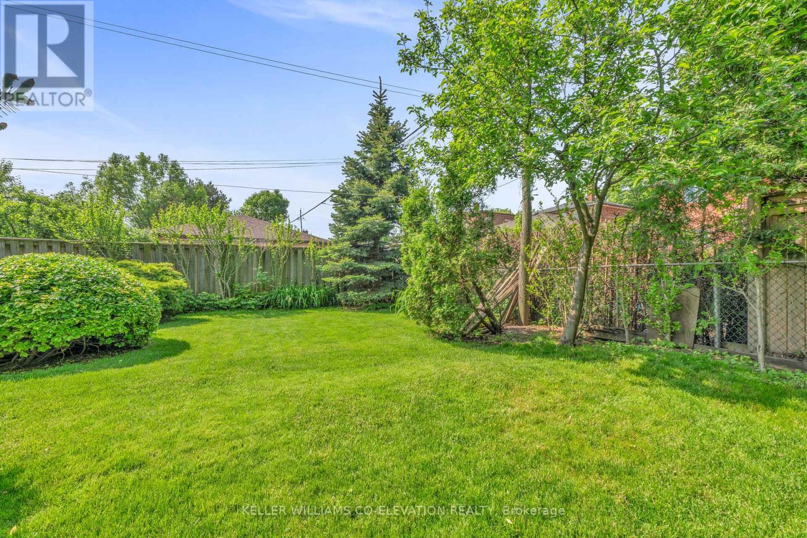10 Robindale Avenue, Toronto, Ontario  M8W 4A9 - Photo 42 - W12200694