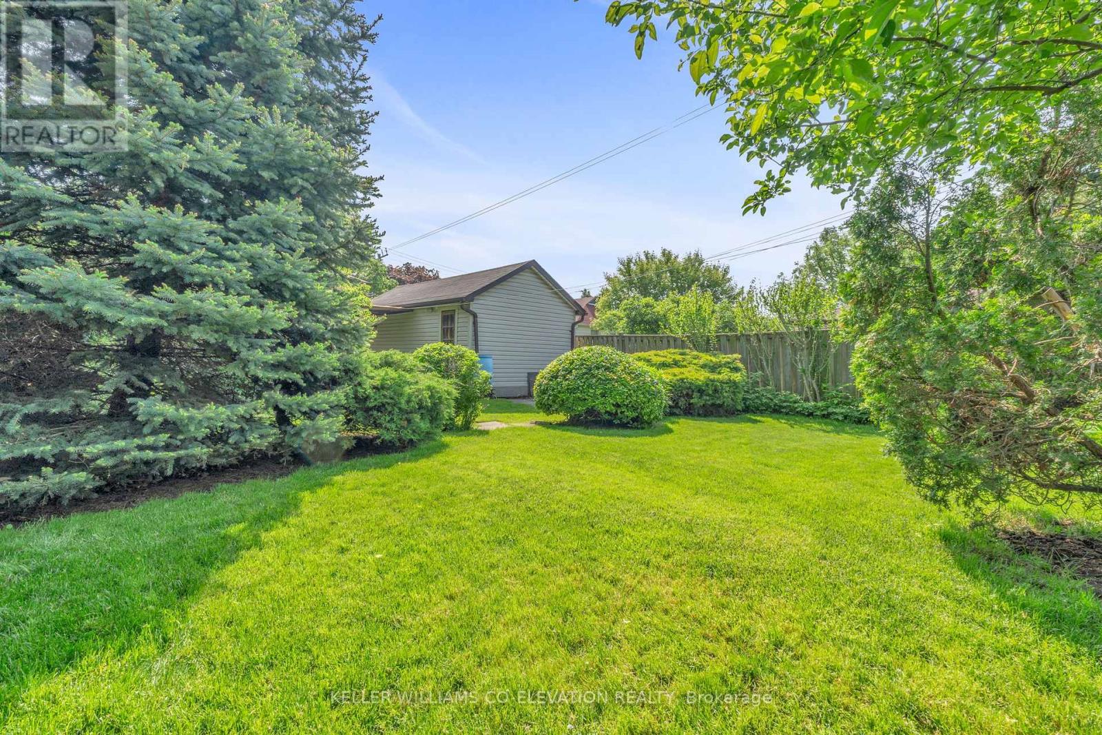 10 Robindale Avenue, Toronto, Ontario  M8W 4A9 - Photo 44 - W12200694