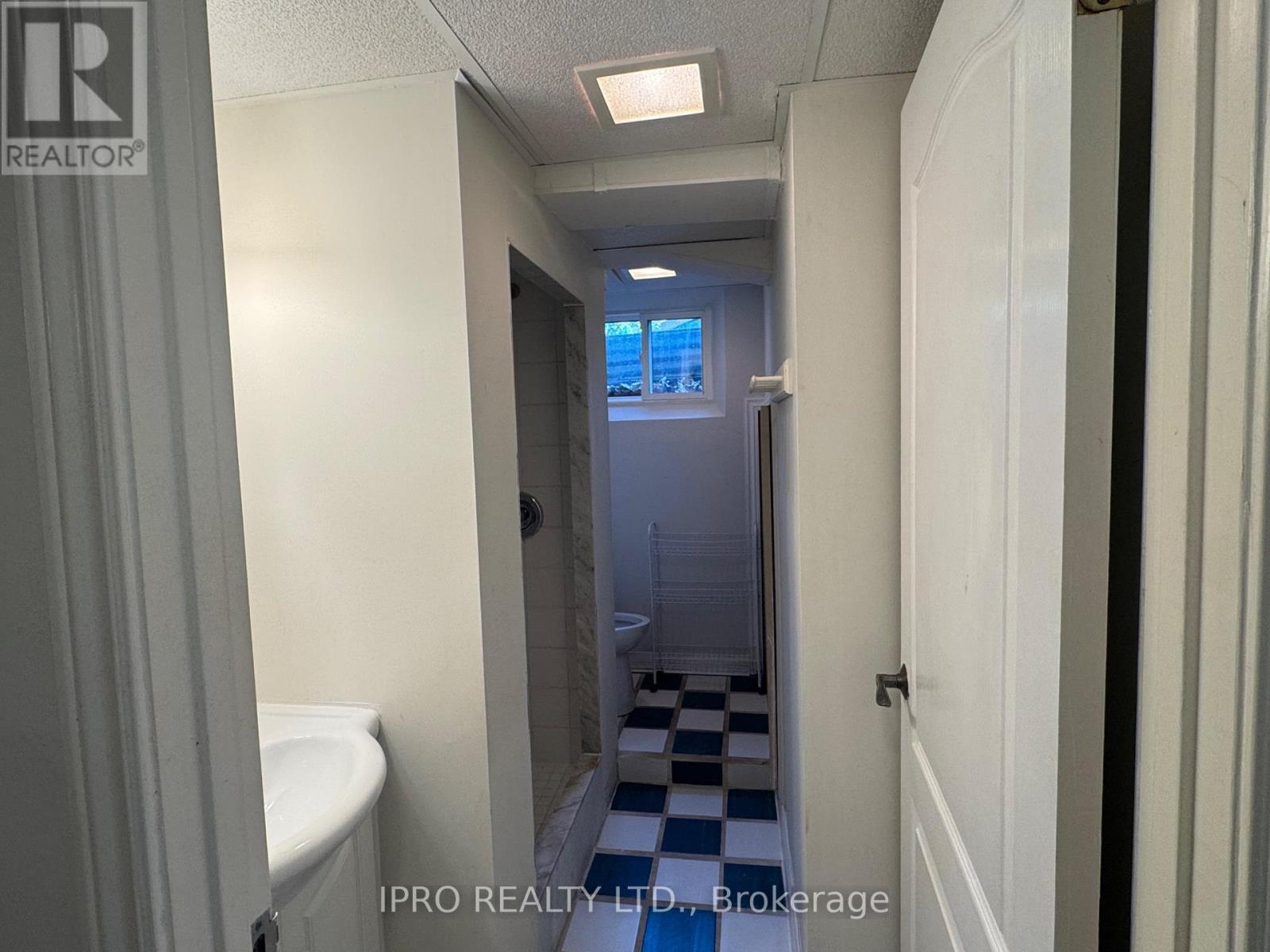 1333 Sheldon Avenue, Oakville, Ontario  L6L 2P9 - Photo 6 - W12200726