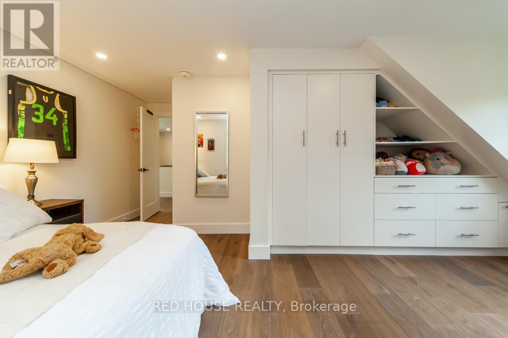 29 Pinewood Trail, Mississauga, Ontario  L5G 2L2 - Photo 26 - W12188840