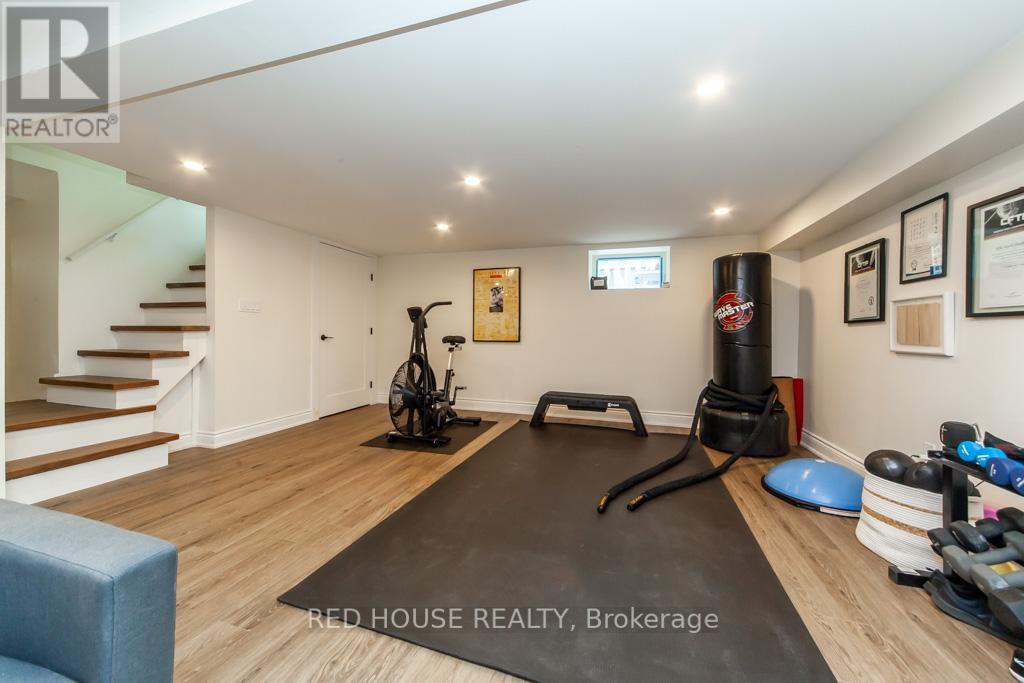 29 Pinewood Trail, Mississauga, Ontario  L5G 2L2 - Photo 31 - W12188840
