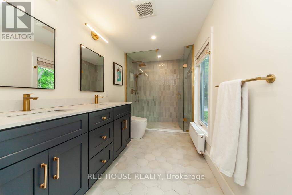 29 Pinewood Trail, Mississauga, Ontario  L5G 2L2 - Photo 27 - W12188840