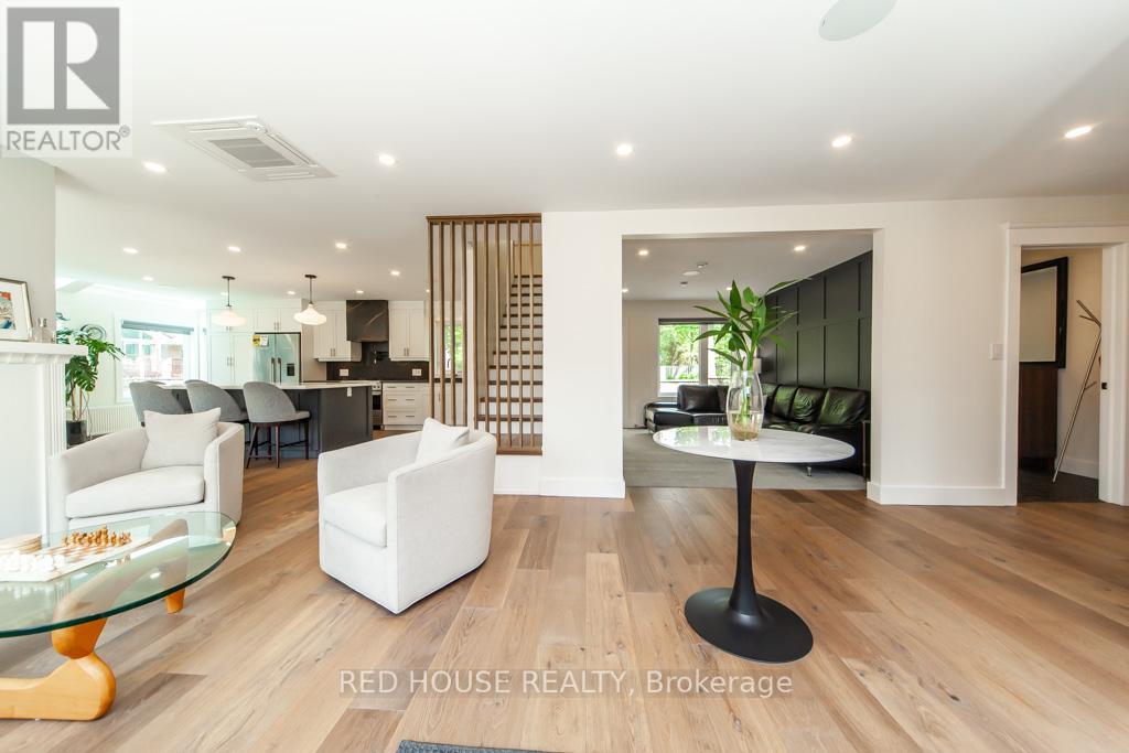 29 Pinewood Trail, Mississauga, Ontario  L5G 2L2 - Photo 7 - W12188840