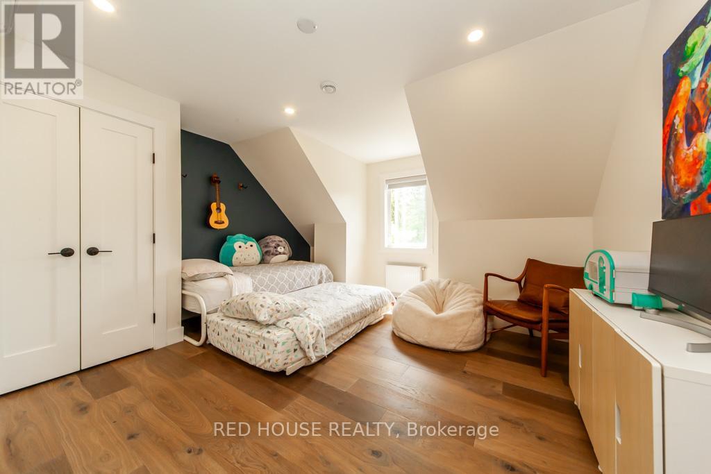 29 Pinewood Trail, Mississauga, Ontario  L5G 2L2 - Photo 22 - W12188840