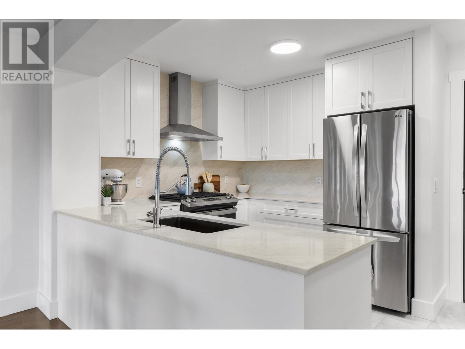 311 9098 Halston Court, Burnaby, British Columbia  V3N 0A6 - Photo 8 - R3008481