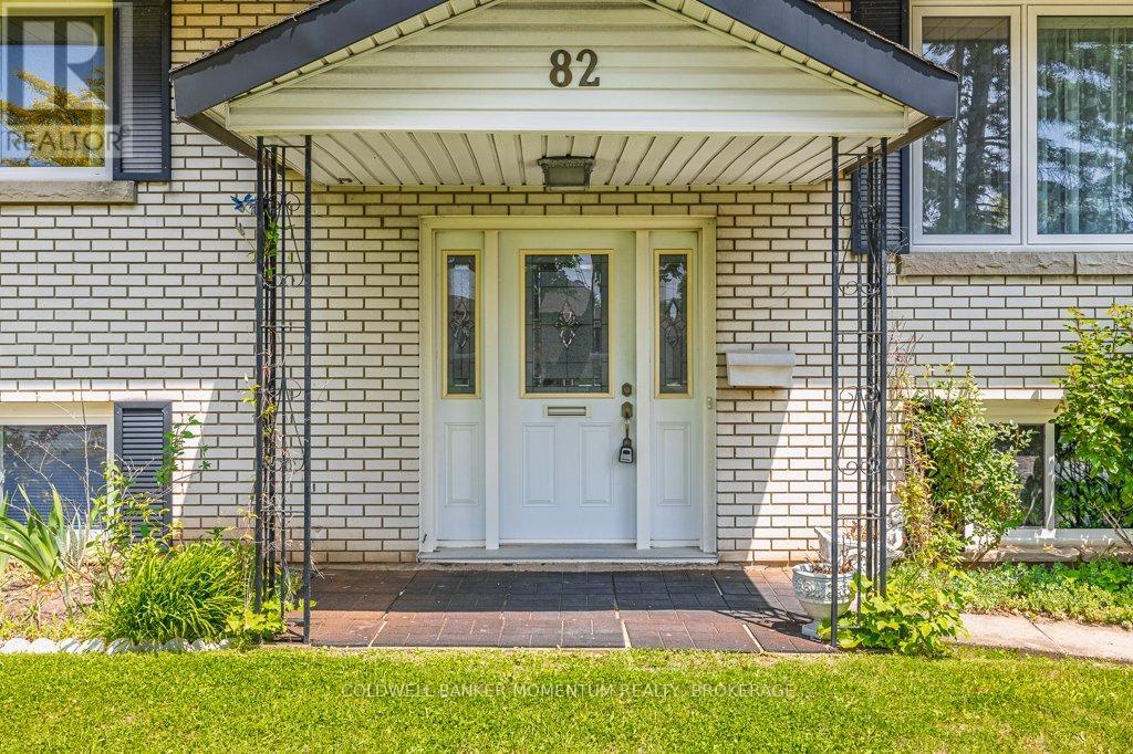 82 Mcdonald Avenue, Thorold (Thorold Downtown), Ontario  L2V 3E7 - Photo 2 - X12200740