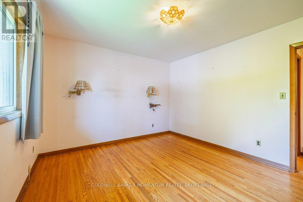 82 Mcdonald Avenue, Thorold (Thorold Downtown), Ontario  L2V 3E7 - Photo 21 - X12200740