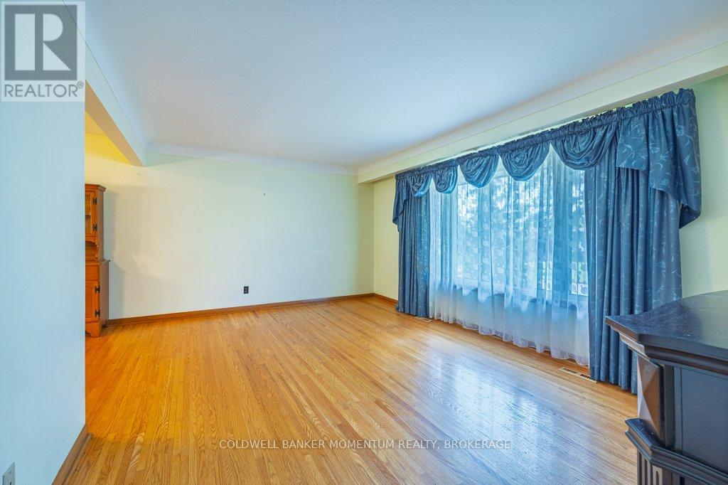 82 Mcdonald Avenue, Thorold (Thorold Downtown), Ontario  L2V 3E7 - Photo 6 - X12200740