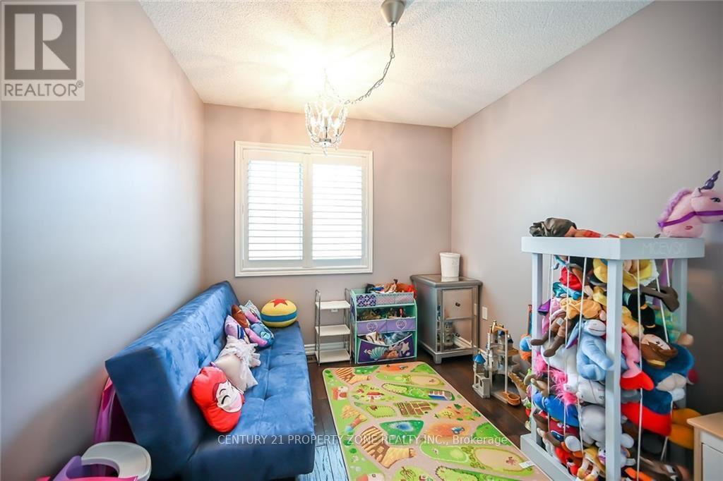40 Frances Avenue, Hamilton, Ontario  L8E 5V6 - Photo 25 - X12200686