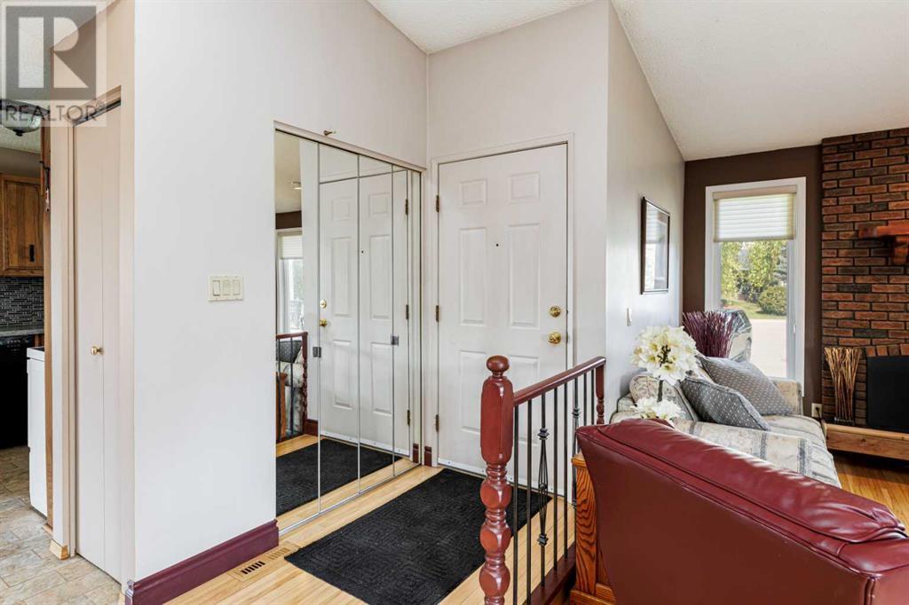 Property at 24 Caswell Close image 2