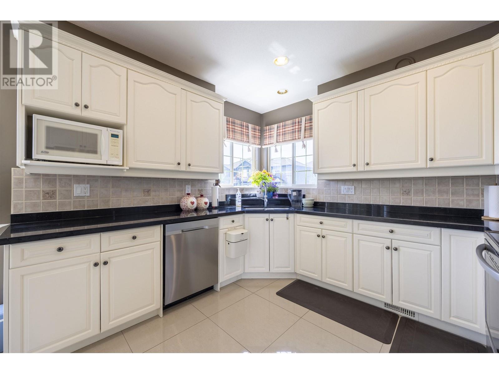 3080 Cardinal Court, Coquitlam, British Columbia  V3E 3C4 - Photo 12 - R3012043
