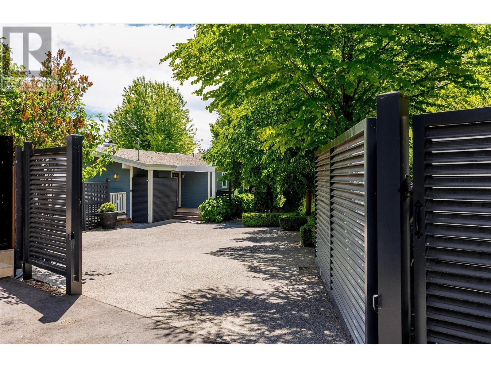 661 Westside Road S, West Kelowna, British Columbia  V7Y 1A1 - Photo 24 - 10351122