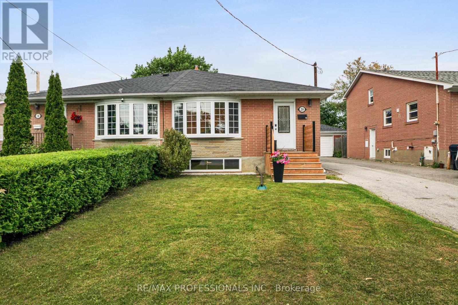 20 SLIDELL CRESCENT, toronto (parkwoods-donalda), Ontario