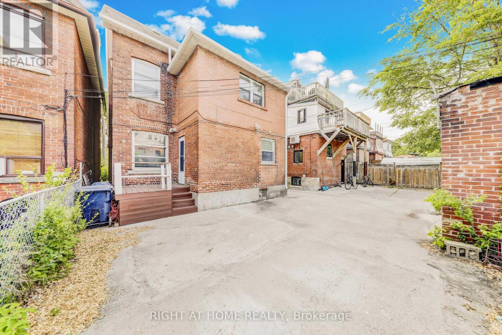 67 Oakwood Avenue, Toronto, Ontario  M6H 2V7 - Photo 25 - C12200735