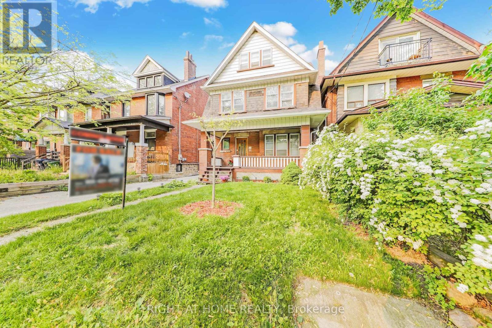 67 Oakwood Avenue, Toronto, Ontario  M6H 2V7 - Photo 26 - C12200735