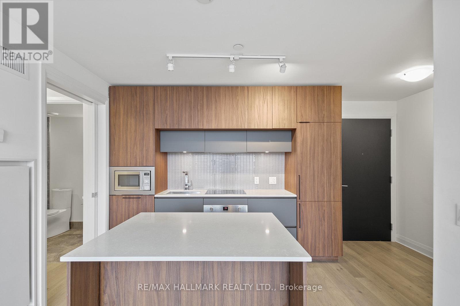 403 - 151 Avenue Road, Toronto, Ontario  M5R 2H7 - Photo 2 - C12200756