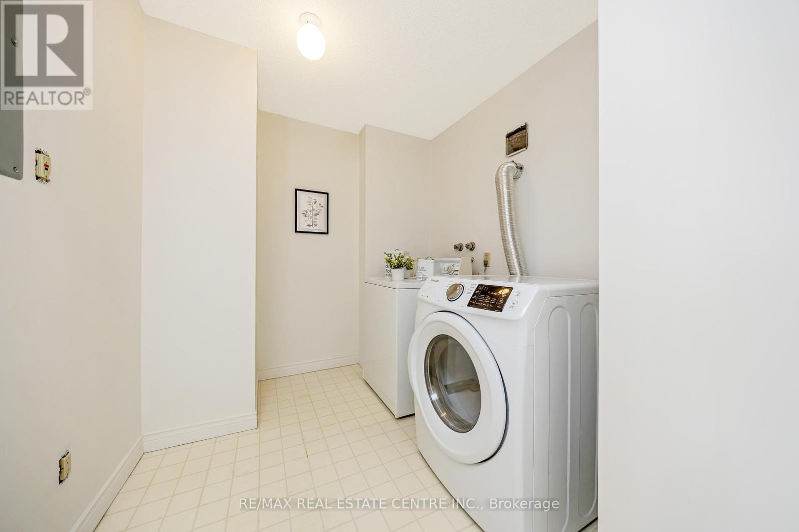 Ss01 - 100 Millside Drive, Milton, Ontario  L9T 5E2 - Photo 26 - W12200538