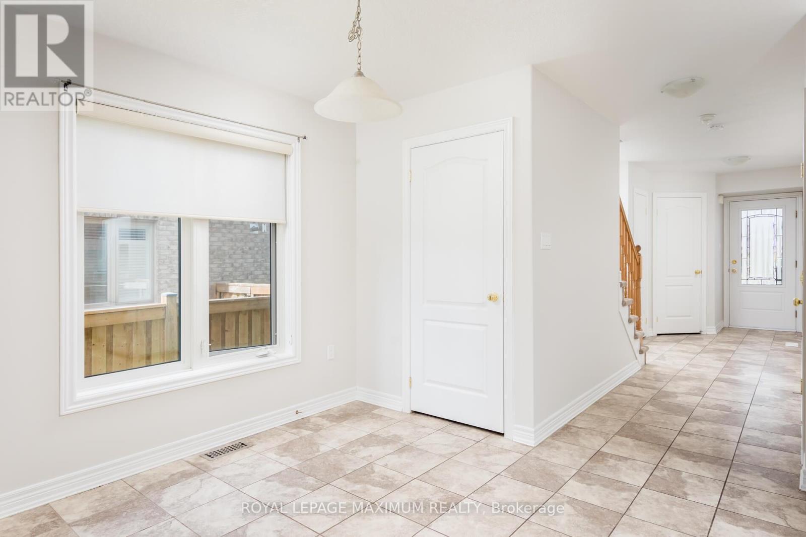 137 Hutchinson Drive, New Tecumseth, Ontario  L9R 0P6 - Photo 8 - N12200748