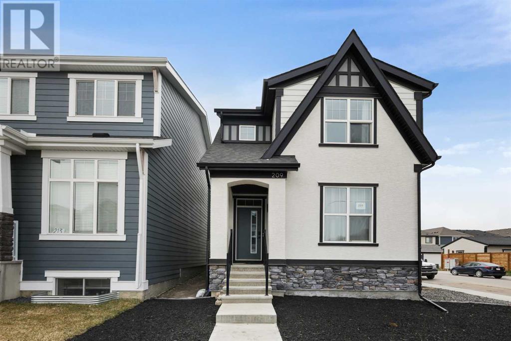 209 Magnolia Way Se, Calgary, Alberta  T3M 3M7 - Photo 2 - A2213871