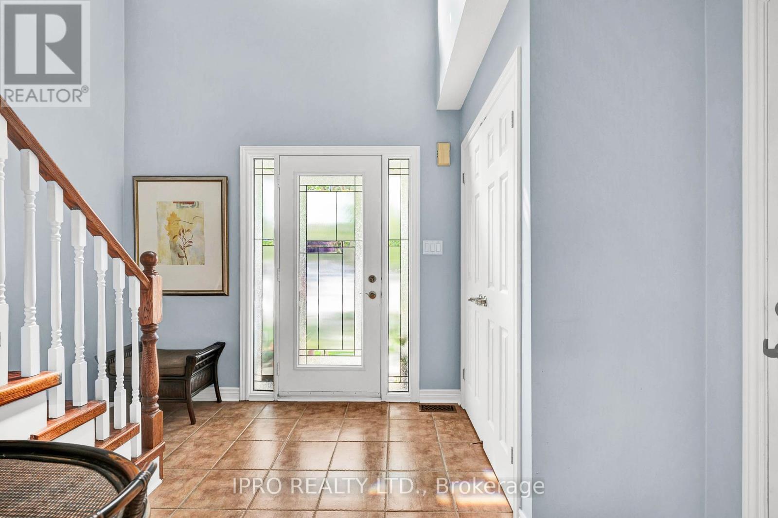 1259 Stephenson Drive, Burlington, Ontario  L7S 2B3 - Photo 2 - W12200732