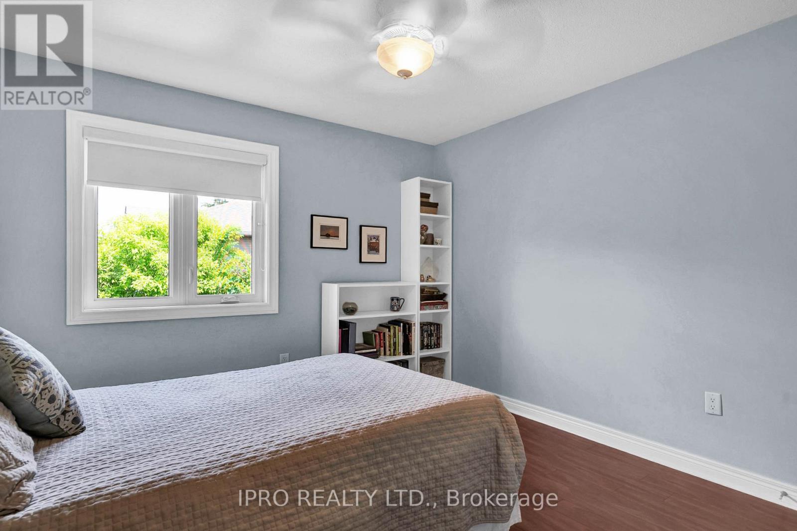 1259 Stephenson Drive, Burlington, Ontario  L7S 2B3 - Photo 20 - W12200732