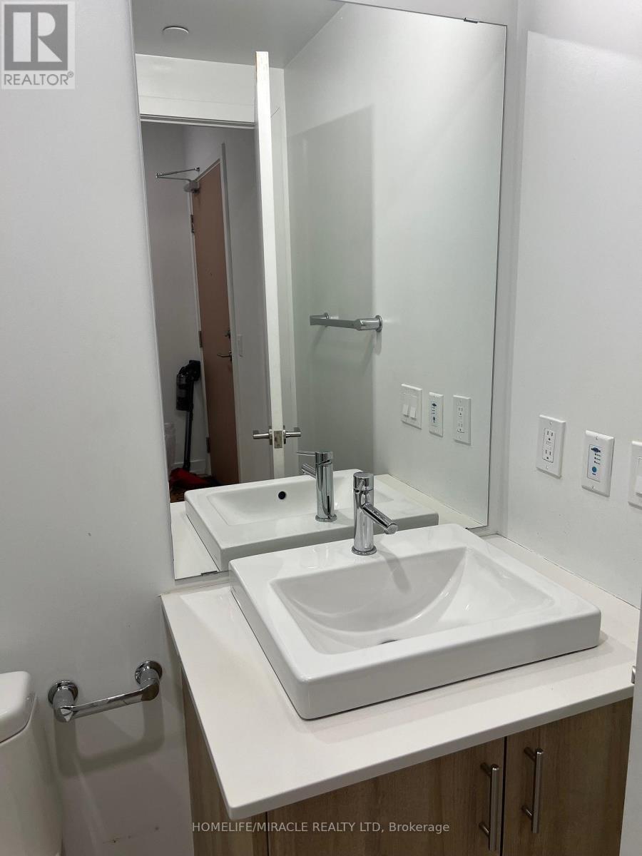 1195 The Queensway, Toronto, Ontario  M8Z 0H1 - Photo 13 - W12200737