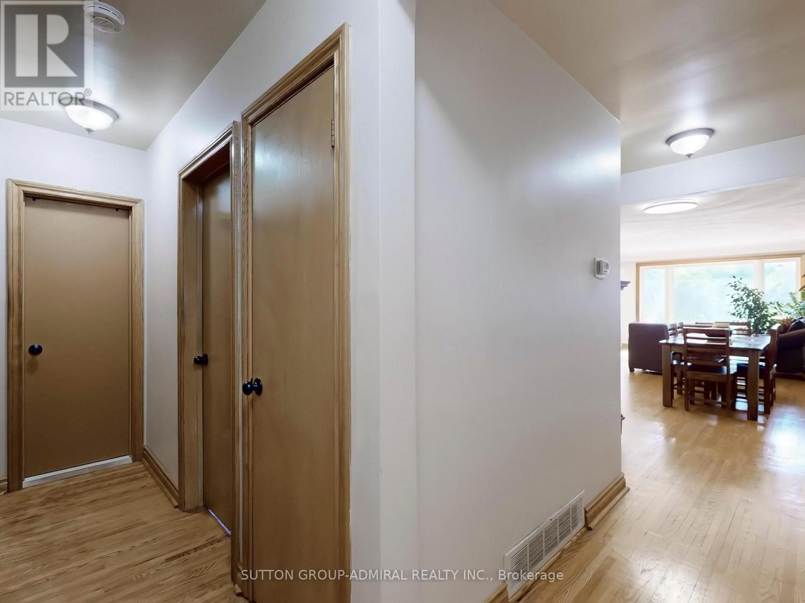 31 Charrington Crescent, Toronto, Ontario  M3L 2C3 - Photo 14 - W12200773