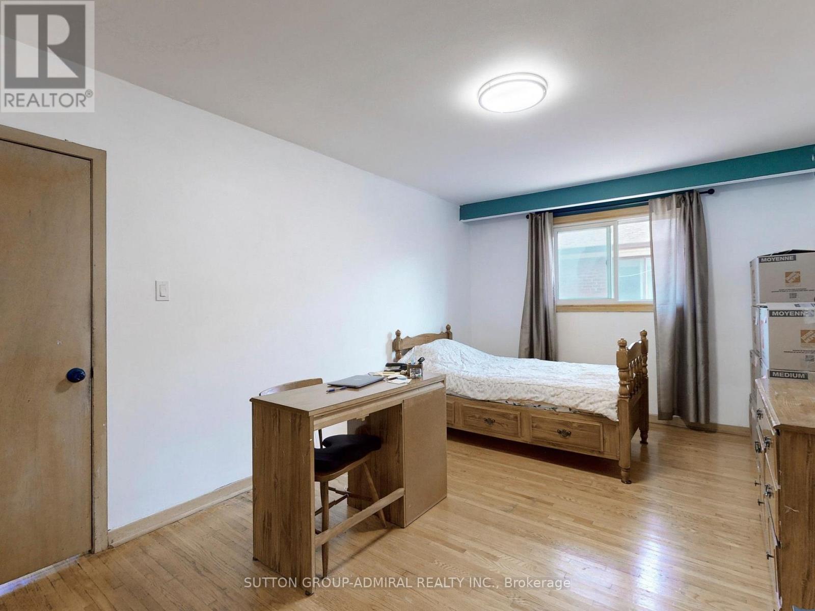 31 Charrington Crescent, Toronto (Glenfield-Jane Heights), Ontario  M3L 2C3 - Photo 15 - W12200773