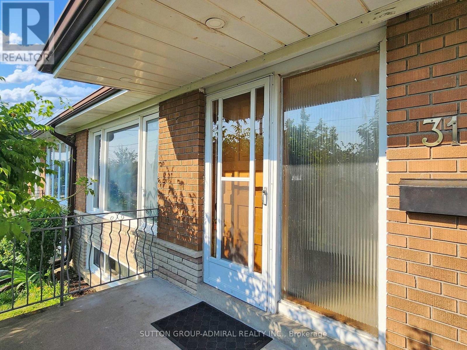 31 Charrington Crescent, Toronto, Ontario  M3L 2C3 - Photo 2 - W12200773
