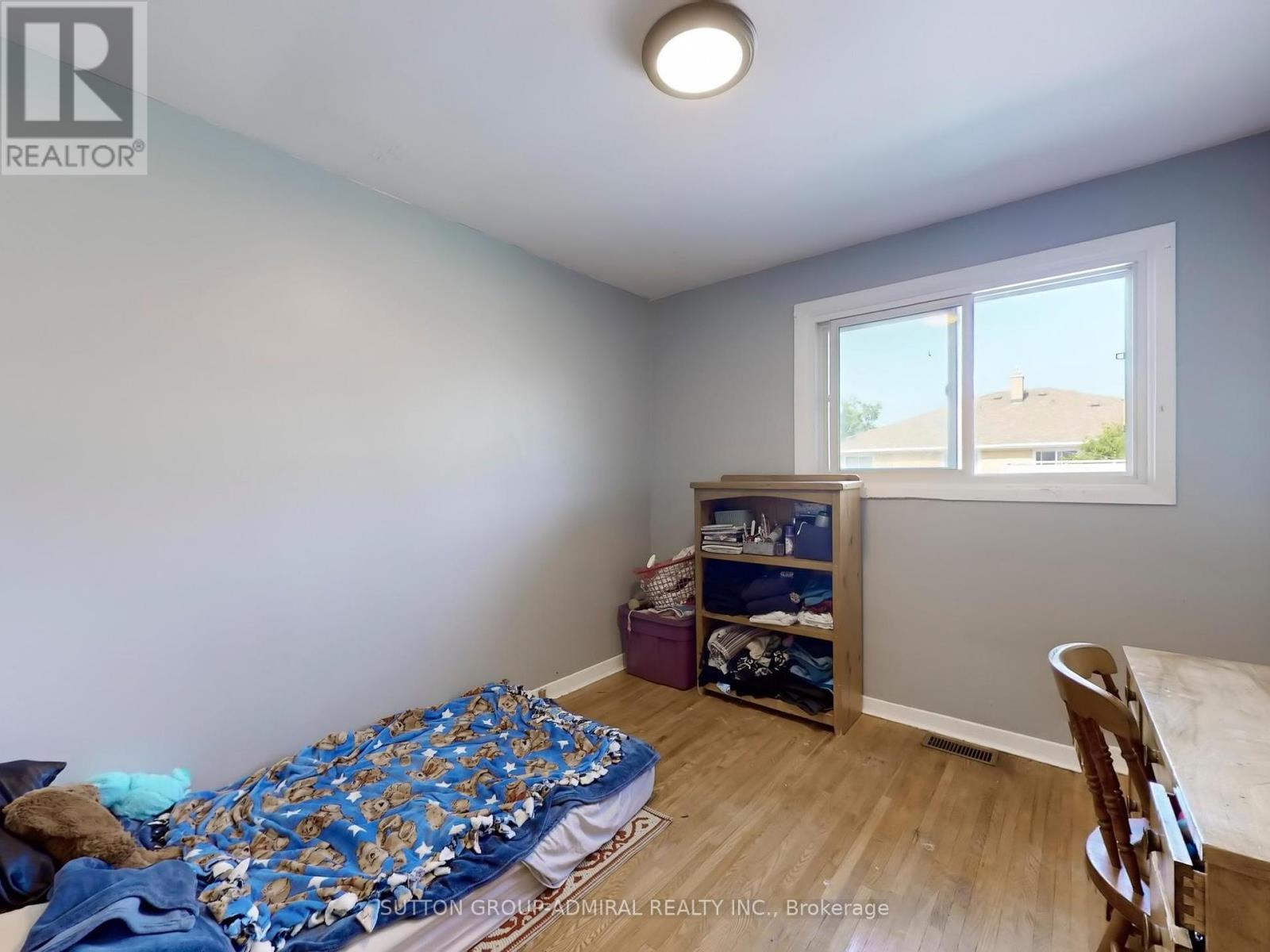 31 Charrington Crescent, Toronto, Ontario  M3L 2C3 - Photo 20 - W12200773