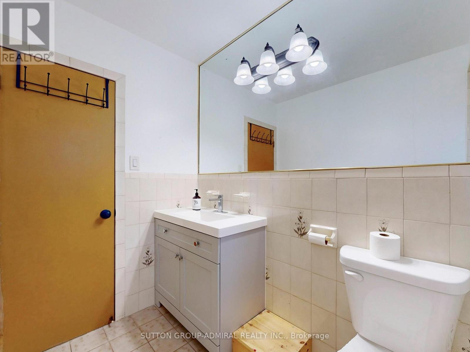 31 Charrington Crescent, Toronto, Ontario  M3L 2C3 - Photo 22 - W12200773