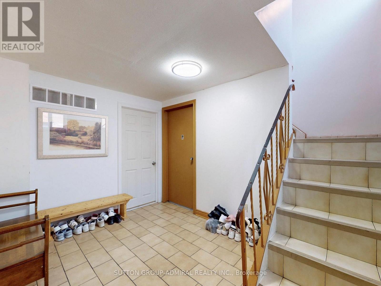 31 Charrington Crescent, Toronto, Ontario  M3L 2C3 - Photo 25 - W12200773