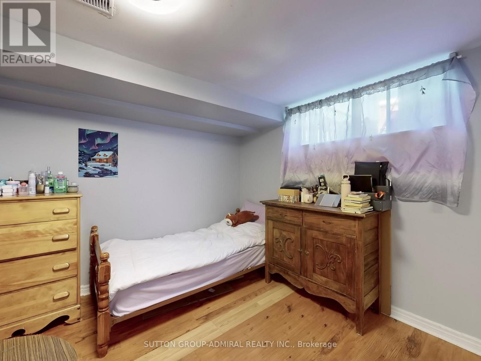 31 Charrington Crescent, Toronto, Ontario  M3L 2C3 - Photo 32 - W12200773