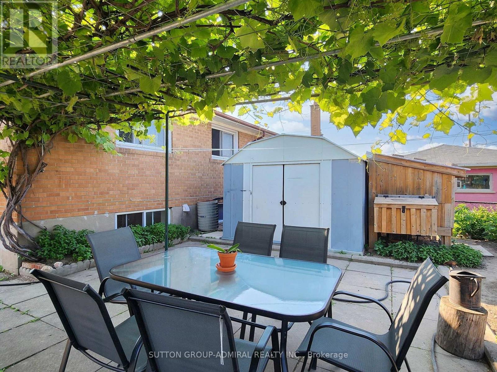 31 Charrington Crescent, Toronto, Ontario  M3L 2C3 - Photo 48 - W12200773