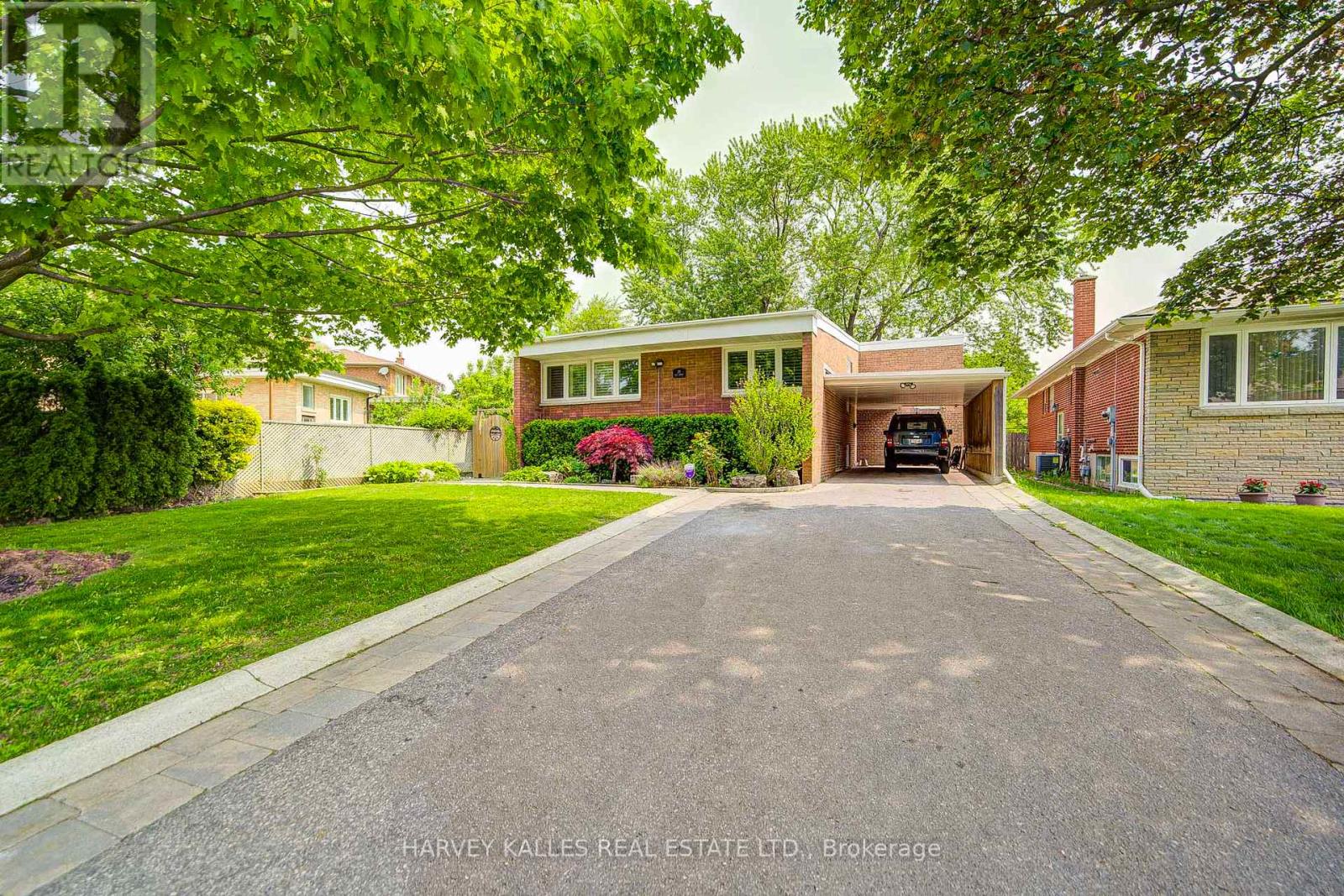 29 LOIS AVENUE, Toronto, Ontario