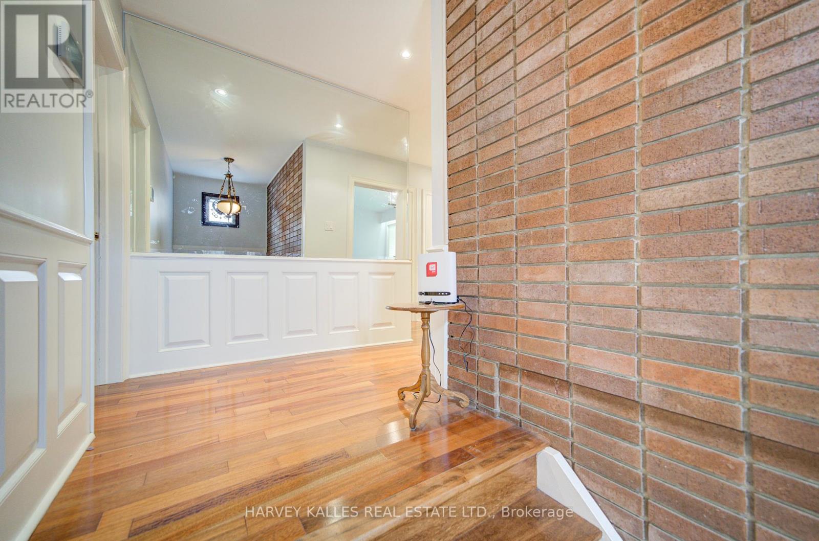 29 Lois Avenue, Toronto, Ontario  M6B 3K4 - Photo 27 - W12200774