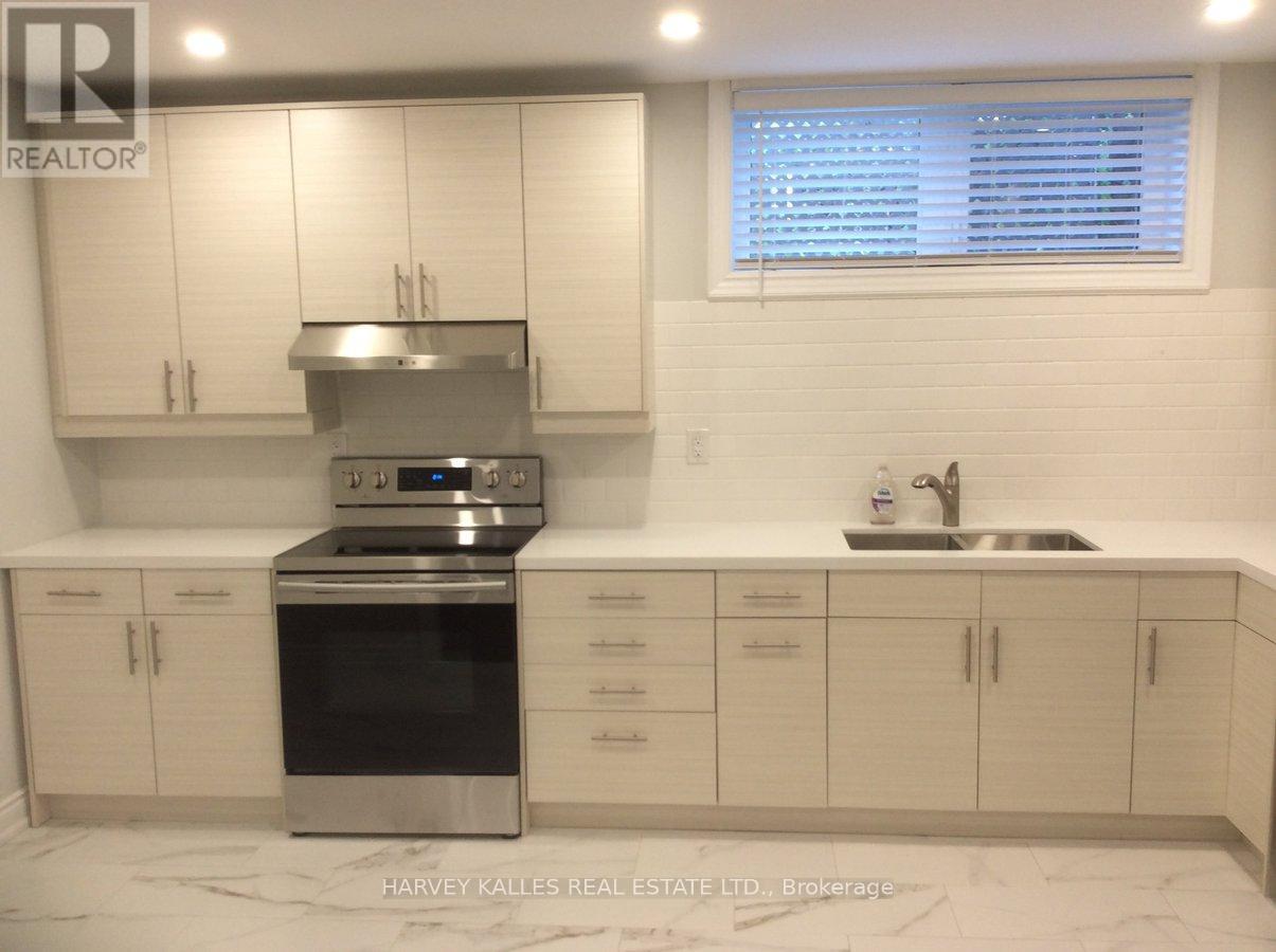29 Lois Avenue, Toronto, Ontario  M6B 3K4 - Photo 37 - W12200774