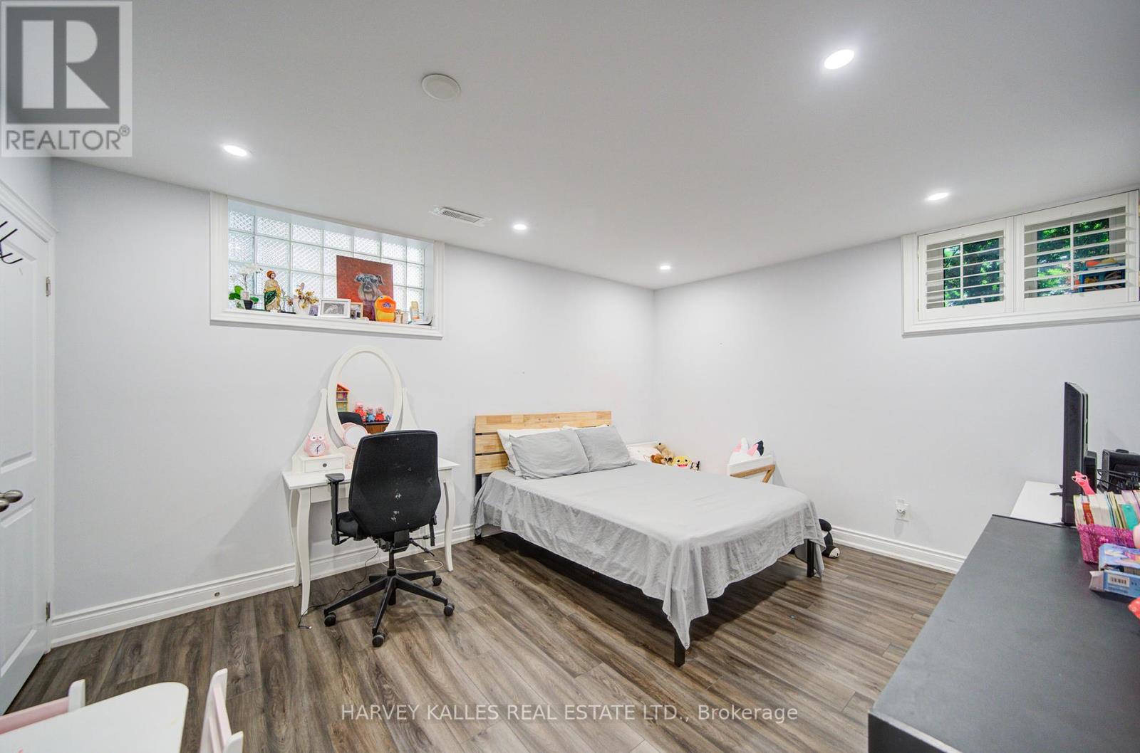 29 Lois Avenue, Toronto, Ontario  M6B 3K4 - Photo 39 - W12200774