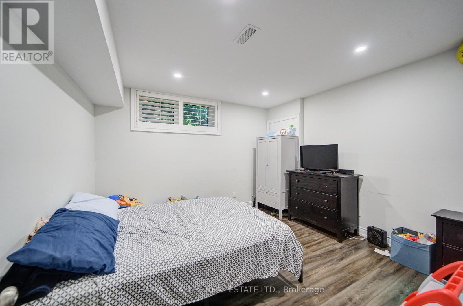 29 Lois Avenue, Toronto, Ontario  M6B 3K4 - Photo 43 - W12200774