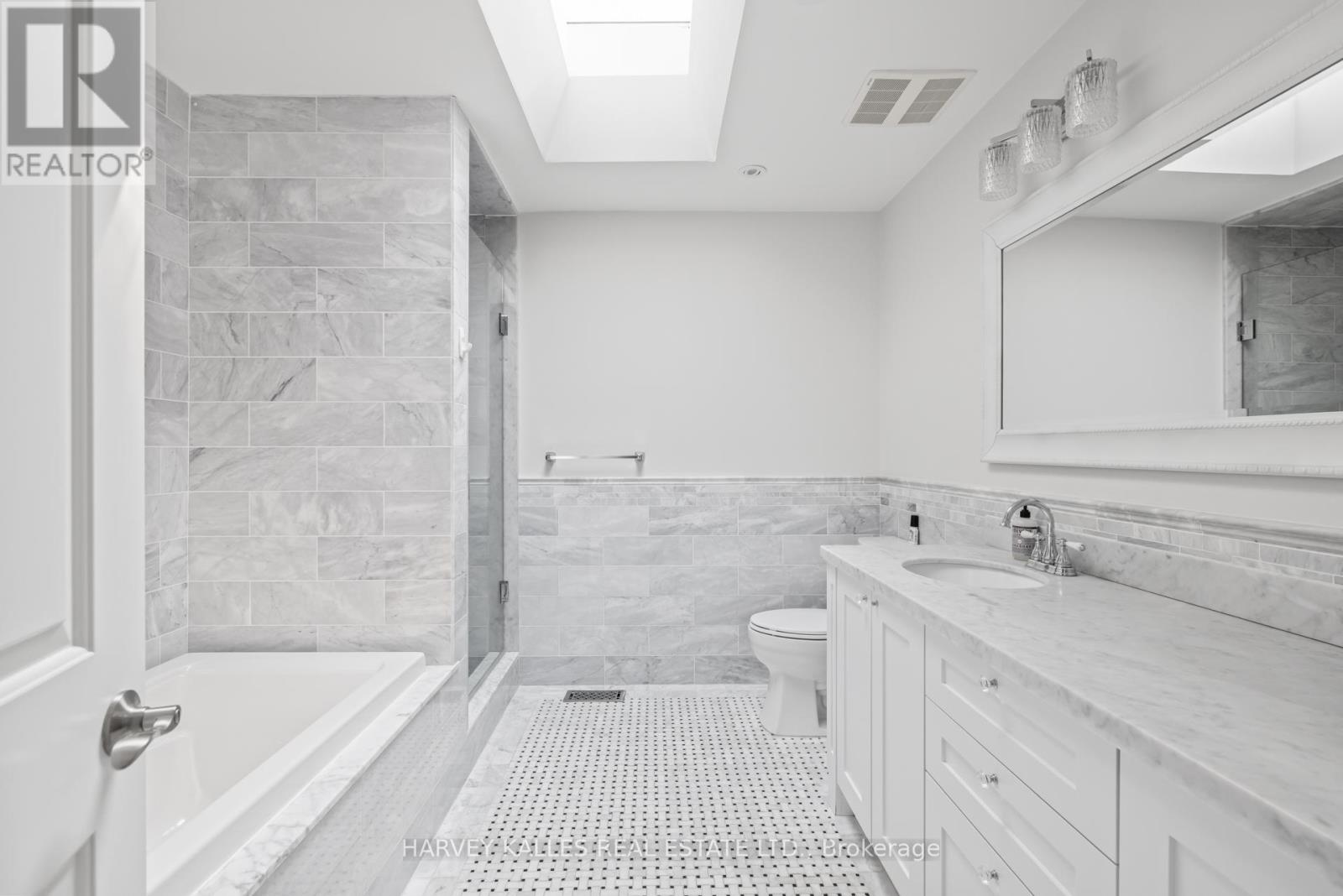 79 Pendrith Street, Toronto, Ontario  M6G 1R8 - Photo 19 - W12200791