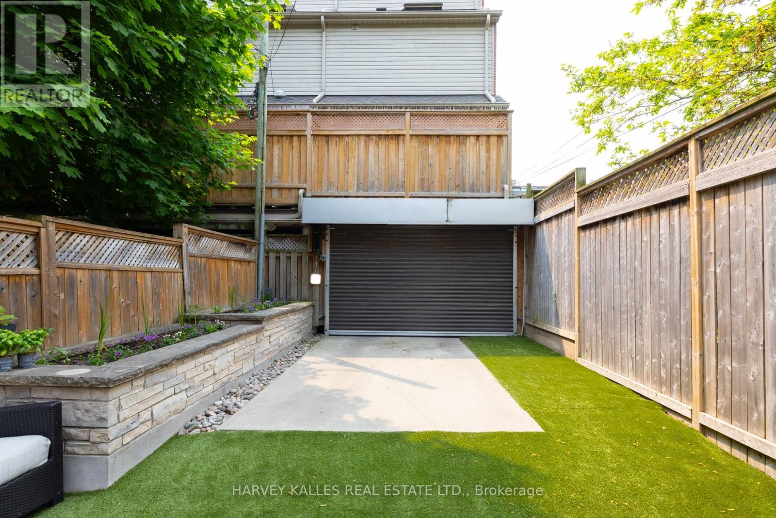 79 Pendrith Street, Toronto, Ontario  M6G 1R8 - Photo 30 - W12200791
